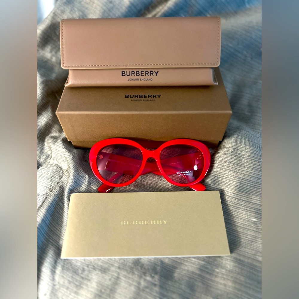 Brand New Burberry Shades. 😎🌹